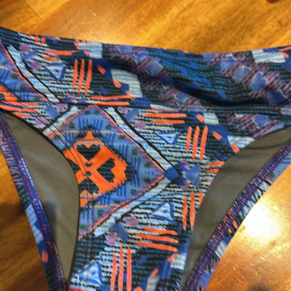 Jolyn Blue Bikini Set with Patterned Bottom - Picture 4 of 10